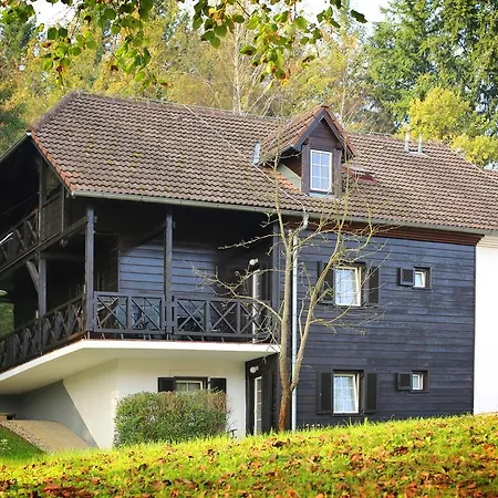 Premium In Village Lipa Апартаменты
